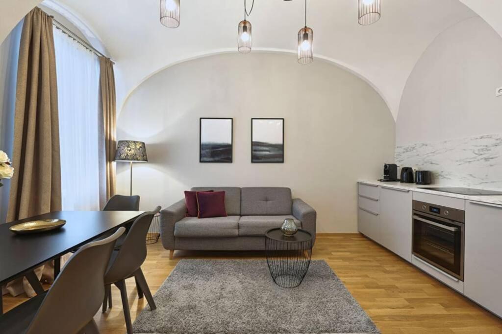 Vienne City Apartment Crown 6 Exterior foto